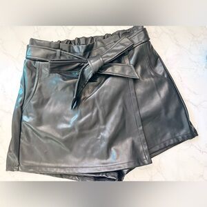 Faux Leather Tie-Waist Skort - Black Large NWT